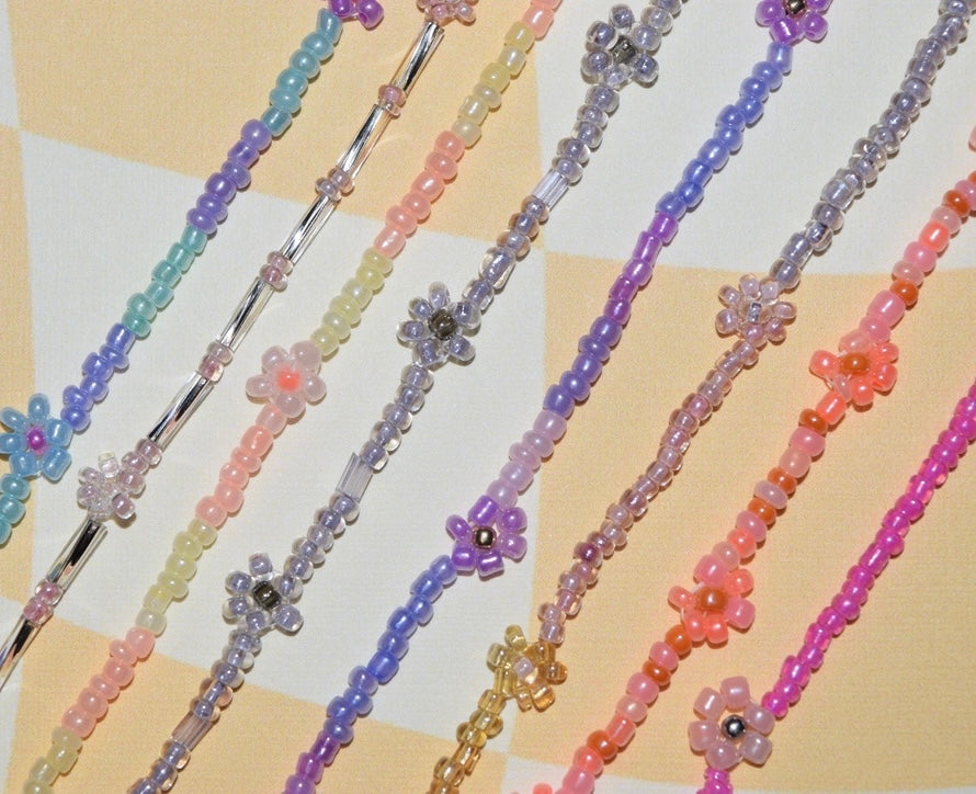 Dainty Flower Necklace (Purple)