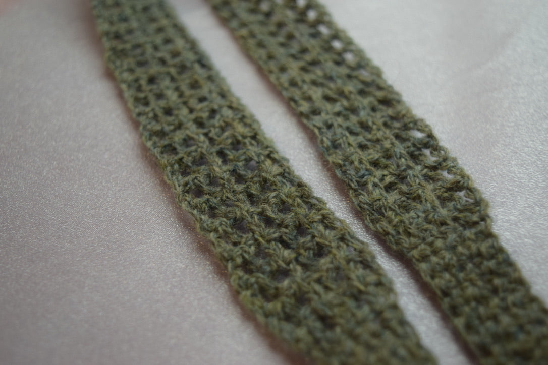 70s-inspired headband (sage)