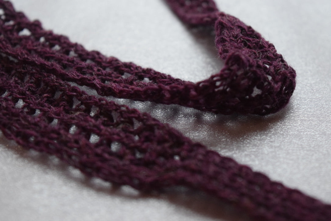 70s-inspired headband (plum)