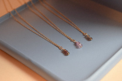 sapphire glow necklace (blush)