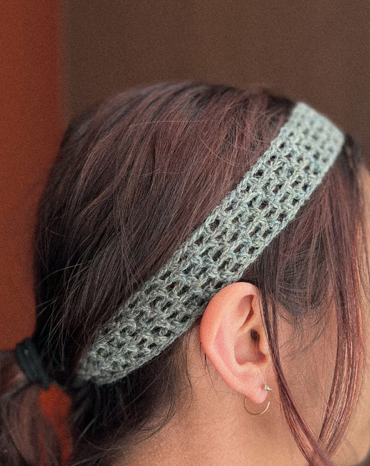 70s-inspired headband (sage)